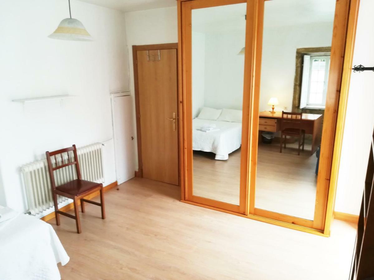 Pension Residencia Universitaria Rey ซานติอาโก เด กอมโปสเตลา ภายนอก รูปภาพ